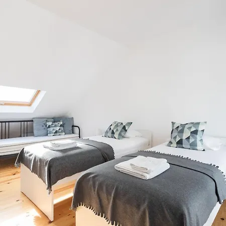 Flh Mouraria Charming Flat Iii Лиссабон
